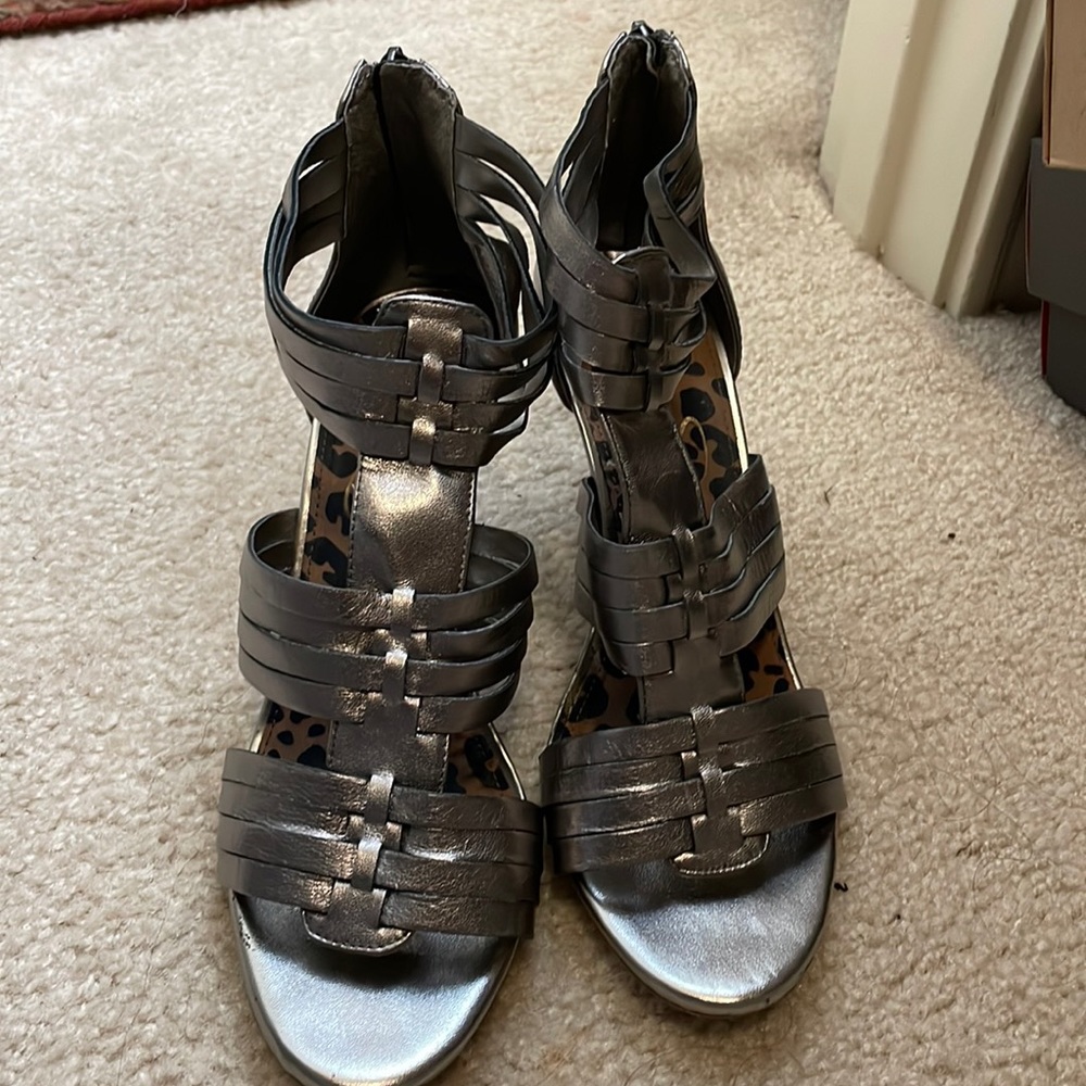 Jessica Simpson metallic heels